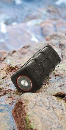 Outdoor Waterproof Bluetooth Speaker Power Bank 7000Ah
